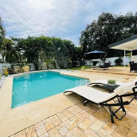 Villa Tropical Oasis House Private Pool Family Yard